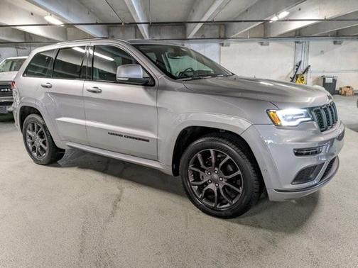 Photo 2 of 28 of 2020 Jeep Grand Cherokee Overland