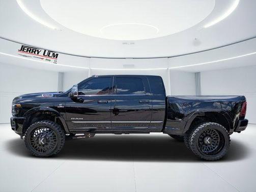 Diamond Black 2026 RAM 3500 Limited