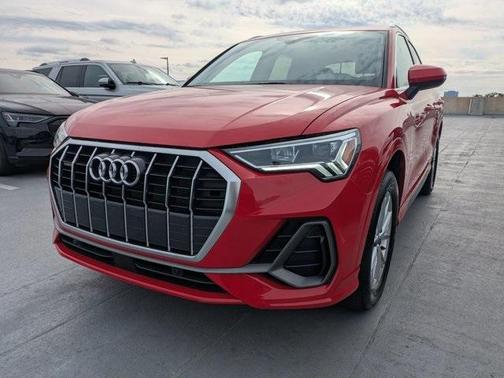 2025 Audi Q3 45 S line Premium