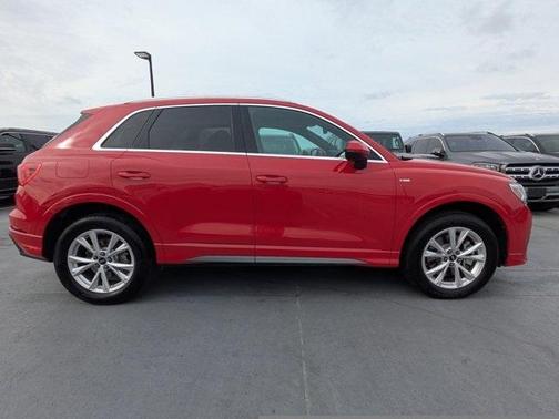 2025 Audi Q3 45 S line Premium