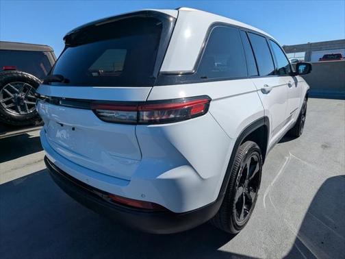 2023 Jeep Grand Cherokee Altitude 4x4