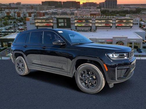 2026 Jeep Grand Cherokee Laredo