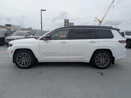 Bright White Clearcoat 2025 Jeep Grand Cherokee L Summit