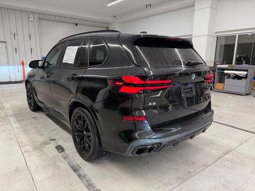Black Sapphire Metallic 2024 BMW X5 M60i
