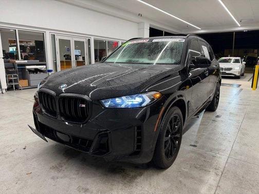 Black Sapphire Metallic 2024 BMW X5 M60i