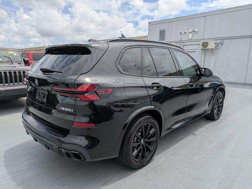 Black Sapphire Metallic 2024 BMW X5 M60i