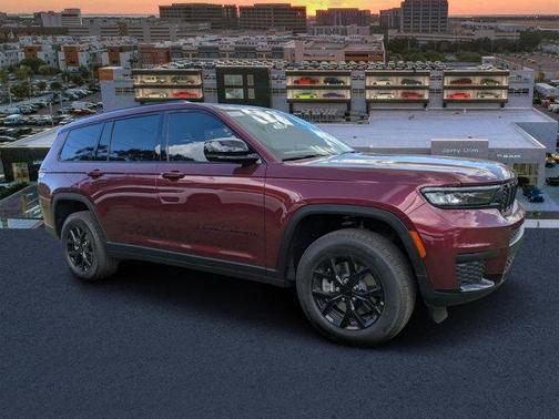 2025 Jeep Grand Cherokee L Laredo