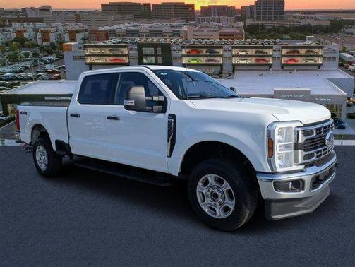 Oxford White 2025 Ford F-250 XLT