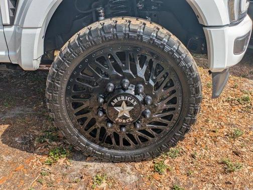 Oxford White 2025 Ford F-450 Lariat