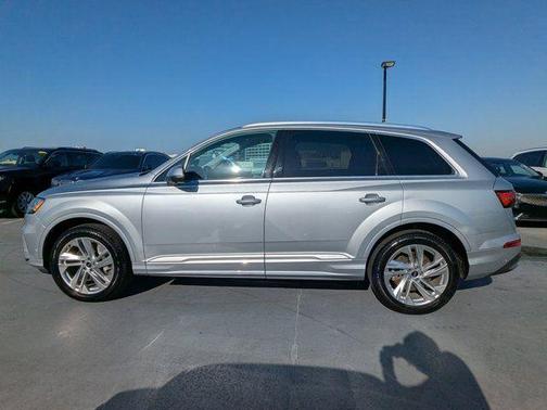 Florett Silver Metallic 2022 Audi Q7 55 Premium Plus