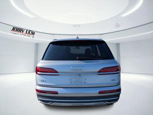 Florett Silver Metallic 2022 Audi Q7 55 Premium Plus
