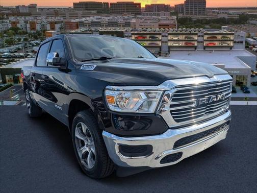 2024 RAM 1500 Laramie Crew Cab 4x2 57' Box