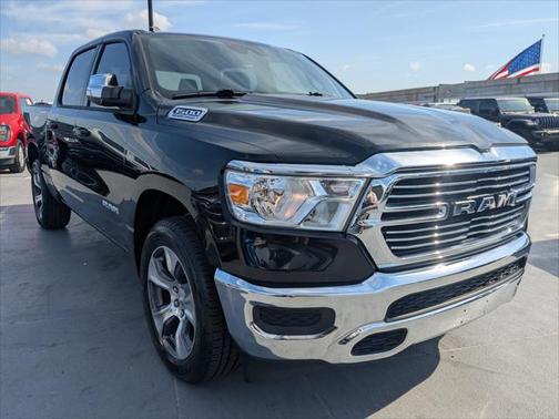 2024 RAM 1500 Laramie Crew Cab 4x2 57' Box