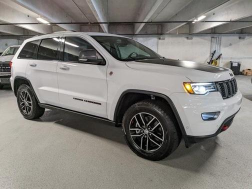 Photo 2 of 28 of 2018 Jeep Grand Cherokee Trailhawk
