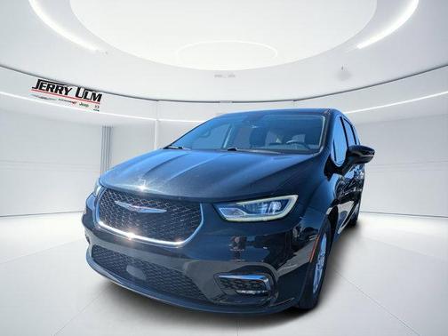 2023 Chrysler Pacifica Touring-L