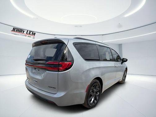 2026 Chrysler Pacifica Limited