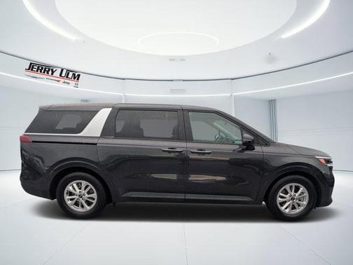 2022 Kia Carnival LXS