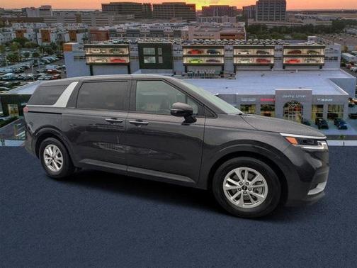 2022 Kia Carnival LXS