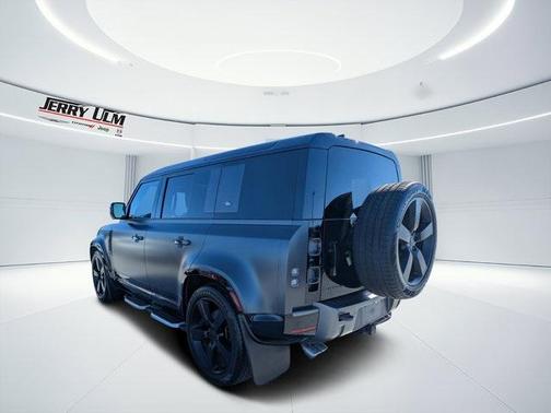 2023 Land Rover Defender V8