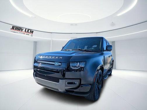 2023 Land Rover Defender V8