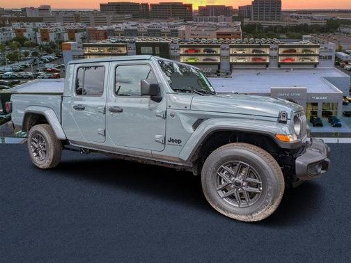 2025 Jeep Gladiator Sport