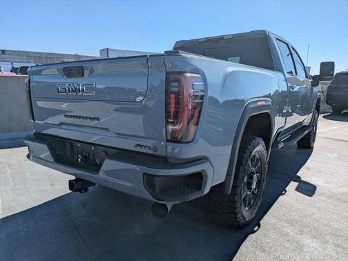 2024 GMC Sierra 2500 AT4