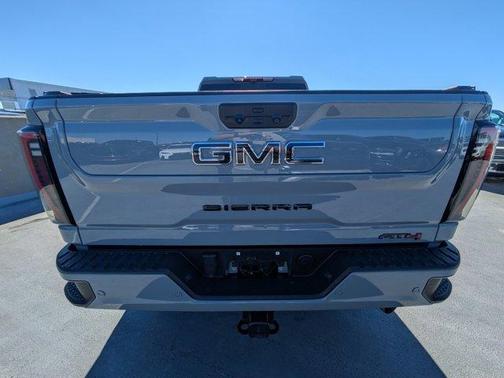 2024 GMC Sierra 2500 AT4