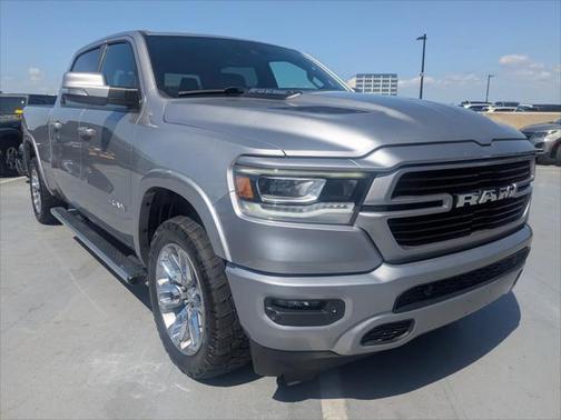 2021 RAM 1500 Laramie Crew Cab 4x4 64' Box
