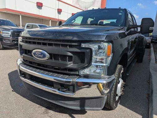 Agate Black 2022 Ford F-350 XL