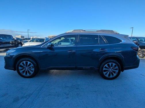 2025 Subaru Outback Touring XT