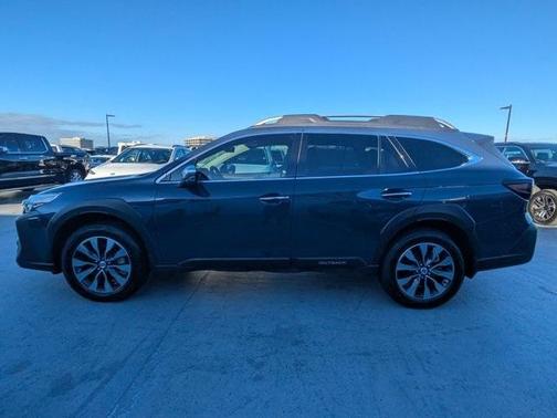2025 Subaru Outback Touring XT
