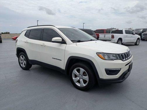 White Clearcoat 2019 Jeep Compass Latitude