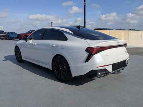 Snow White Pearl 2025 Kia K5 GT