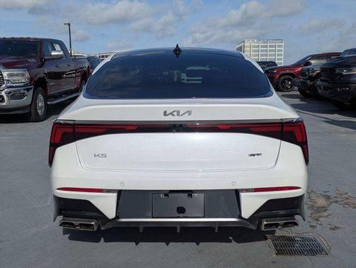 Snow White Pearl 2025 Kia K5 GT