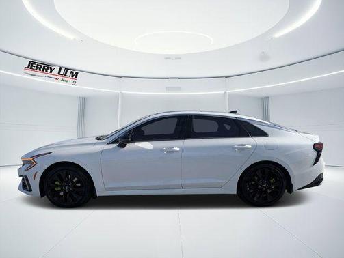 Snow White Pearl 2025 Kia K5 GT