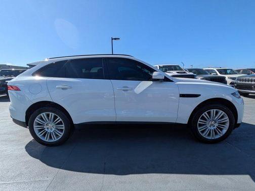 2018 Jaguar F-PACE 25t Premium