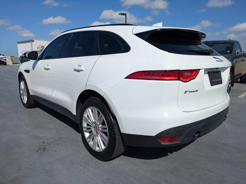 2018 Jaguar F-PACE 25t Premium