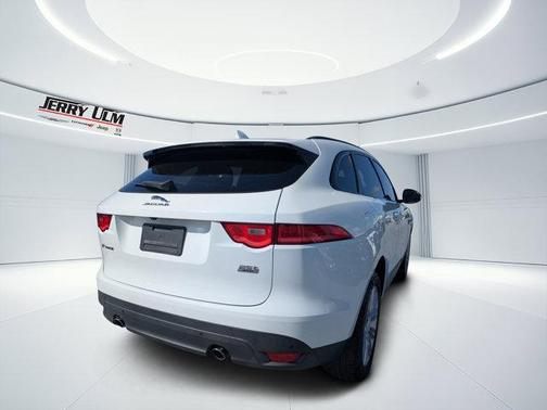 2018 Jaguar F-PACE 25t Premium