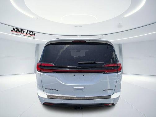 Bright White Clearcoat 2022 Chrysler Pacifica Limited