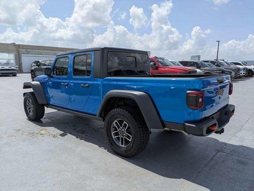 Hydro Blue Pearlcoat 2025 Jeep Gladiator Mojave