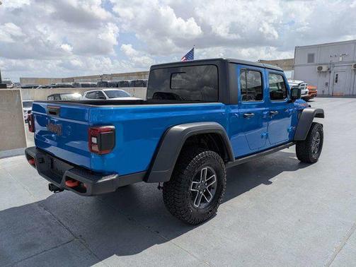 Hydro Blue Pearlcoat 2025 Jeep Gladiator Mojave