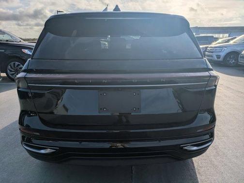 2024 Lincoln Nautilus Black Label