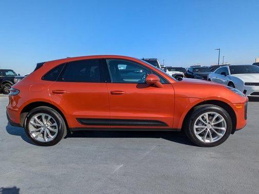 2023 Porsche Macan 