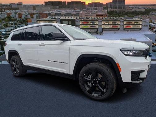 2025 Jeep Grand Cherokee L Laredo