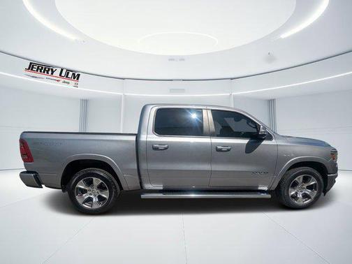 2021 RAM 1500 Laramie Crew Cab 4x2 57' Box