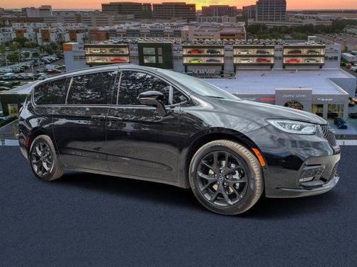 2026 Chrysler Pacifica Limited