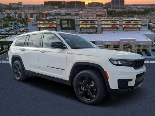 2023 Jeep Grand Cherokee L Altitude 4x2
