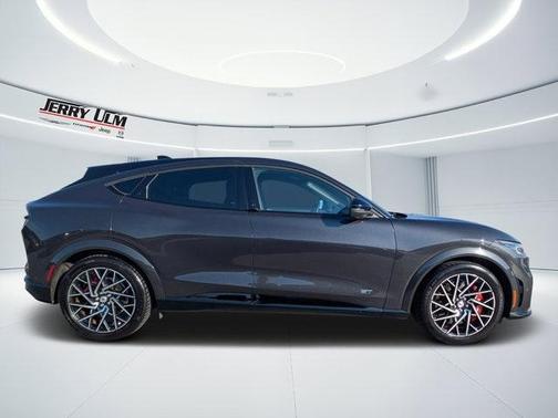 2021 Ford Mustang Mach-E GT