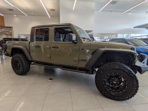 2026 Jeep Gladiator Sport