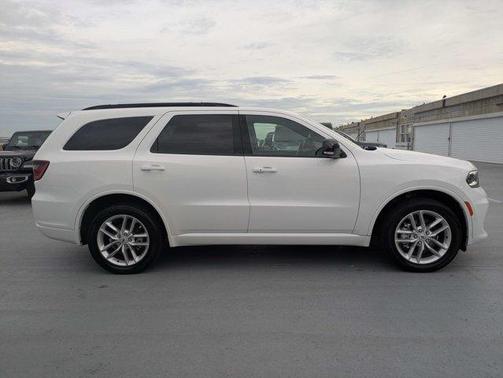 White Knuckle Clearcoat 2025 Dodge Durango GT